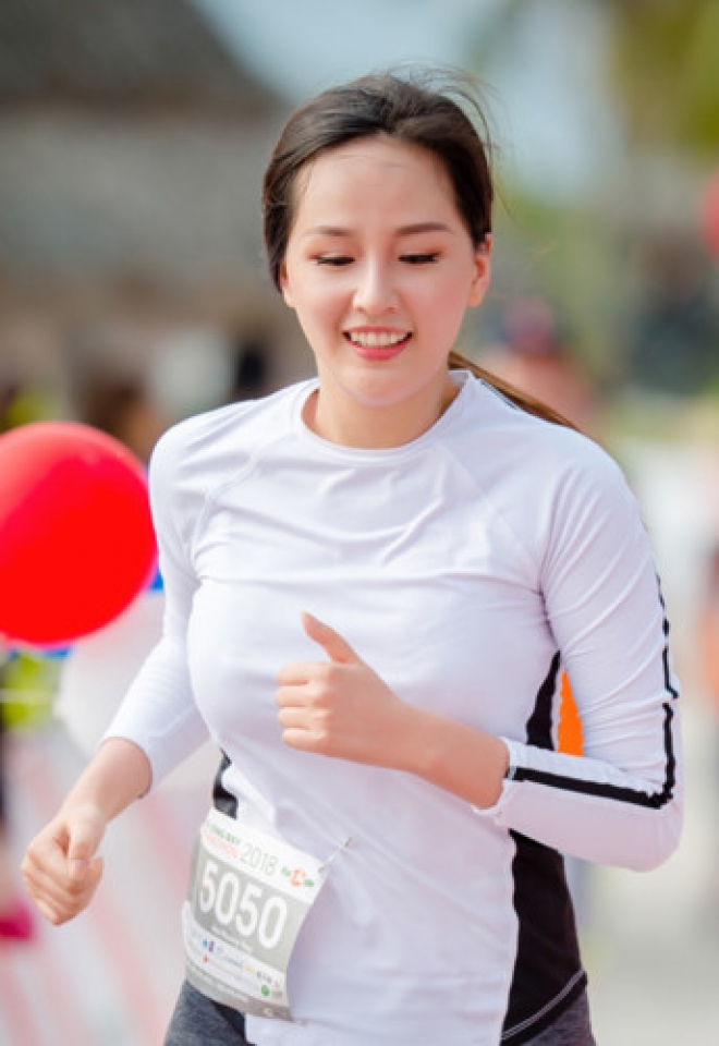 former miss vietnam joins charity marathon for poor kids
