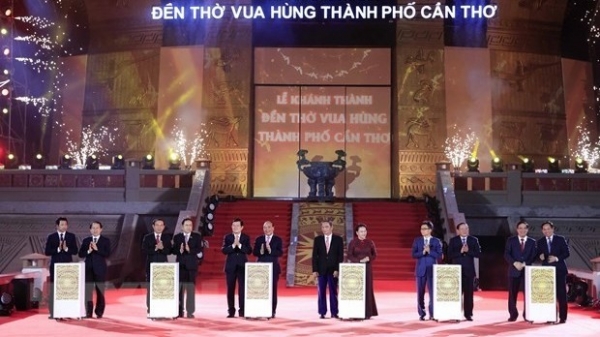 President attends inauguration ceremony of Hung Kings Temple in Can Tho