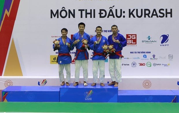 Le Cong Hoang Hai wins a gold medal in the men's under-60 kg category on May 11, the second day of competitions of Kurash, at SEA Games 31. (Photo: VNA)