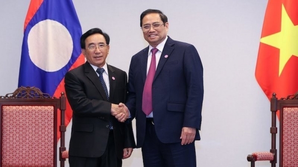 Prime Minister Pham Minh Chinh meets Lao counterpart in US