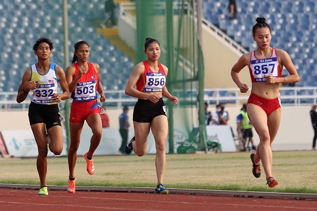 Nguyen Linh Na (856) in the 800m run of the women’s heptathlon on May 17. (Photo: VNA)