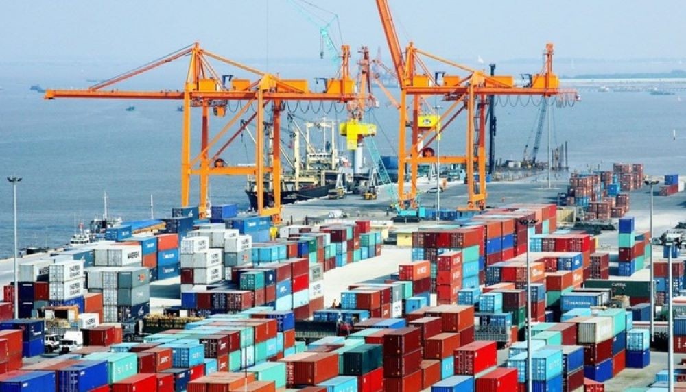 Vietnamese exports enjoy strong growth during the first half of this year. (Photo: VOV)