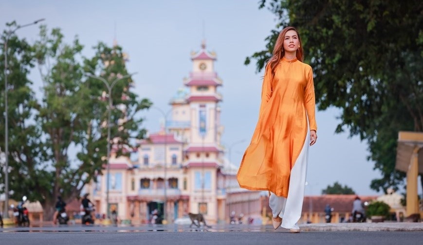 Exploring spectacular Tay Ninh tourist spots with beauty pageant runner-up