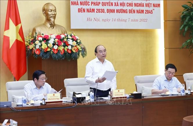 State President Nguyen Xuan Phuc, Head of the Steering Committee for Project Development, delivered a speech. (Photo: Doan Tan/VNA)