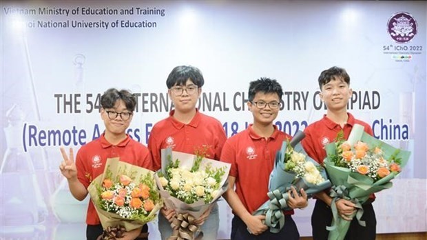 All four Vietnamese students win gold at Int’l Chemistry Olympiad 2022