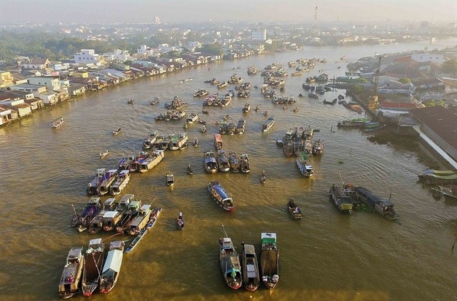 RIVER COMMERCE: Cái Răng Floating Market is known as one of the most-visited destinations in the Mekong Delta. (Photo: VNS)