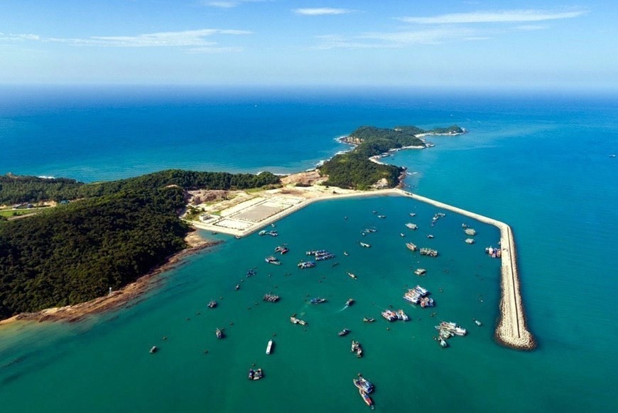 Co To has 30 islets in northeastern Vietnam, in a strategic geographical location of significant meaning to the country’s national defense and security. (Photo: VNA) Co To has 30 islets in northeastern Vietnam, in a strategic geographical location of significant meaning to the country’s national defense and security. (Photo: VNA)