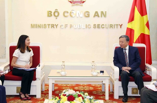 At the meeting between Minister of Public Security To Lam and the new UN Resident Coordinator in Vietnam, Pauline Tamesis. (Photo: VNA)
