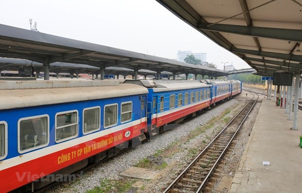 A train of the Hanoi Railway Transport JSC (Haraco) at Hanoi Railway Station. (Photo: VNA)