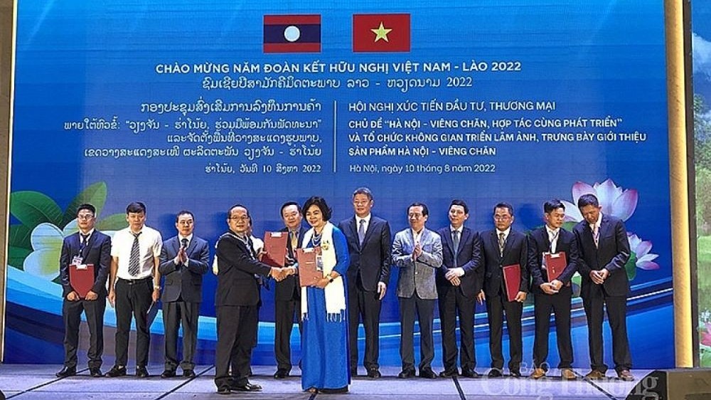 Hanoi, Vientiane boost co-operation for mutual development
