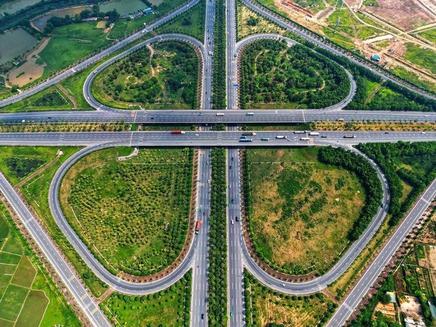 Hanoi to green urban roads