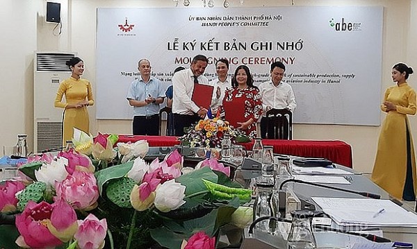 Hanoi partners and French business to promote cooperation in aviation industry
