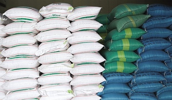 Farmers in south-central region receive rice before harvest season