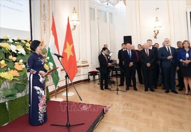 Foreign Vietnamese Ambassador to Hungary Nguyen Thi Bich Thao speaks at the ceremony marking the 77th National Day of Vietnam. (Photo: VNA)congratulate Vietnam on National Day