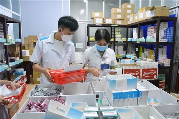 Medical employees review and check drugs at a local hospital – PHOTO: VNA
