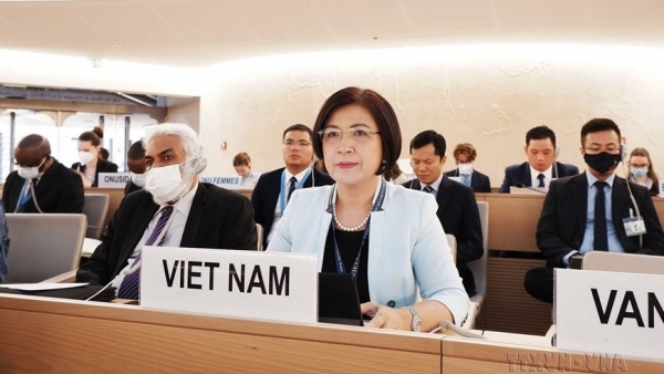 Vietnam Permanent Mission in Geneva attends UN exhibition on 100 years of multilateralism