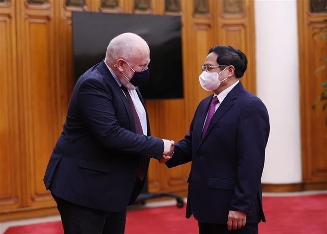 Prime Minister Pham Minh Chinh hosts EC Executive Vice President