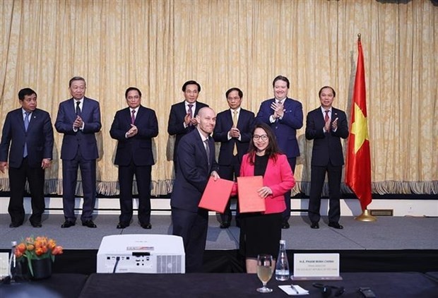 Prime Minister urged US businesses to invest in tourism and trade in Viet Nam