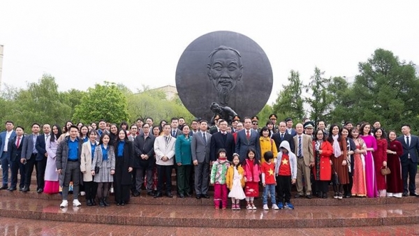 Activities held abroad to mark President Ho Chi Minh’s 132nd birthday