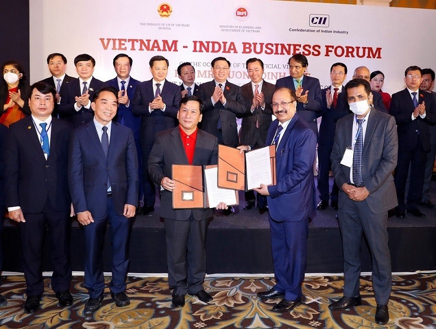 Vietnam-India Diplomatic Relations at Fifty: Taking Stock and Looking forward to the future Vietnam-India Diplomatic Relations at Fifty: Taking Stock and Looking forward to the future