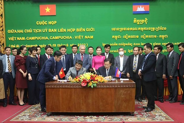 Vietnam, Cambodia chaired a meeting on land border demarcation