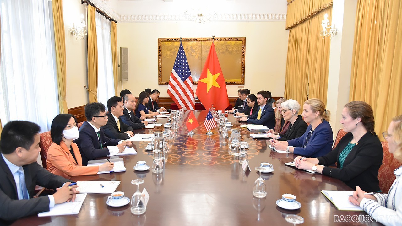 Review on external affairs from 13-19: Cultivating Vietnam-Laos relations; ASEAN-India spirit of dialogue & cooperation