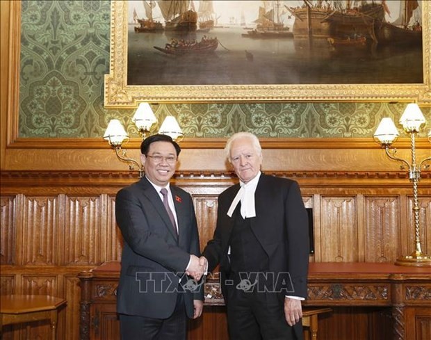 NA Chairman Vuong Dinh Hue holds talks with Speaker of the UK House of Lords John Mcfall