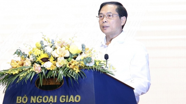 Practical actions needed to ensure efficiency of overseas Vietnamese (OV)-related policies: FM