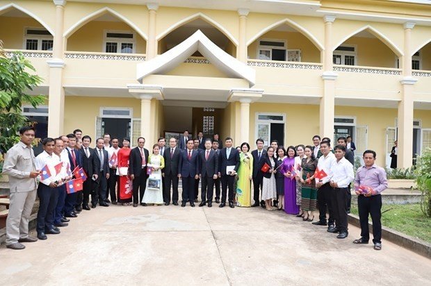 Da Nang-funded secondary school handed over to Lao locality Da Nang-funded secondary school handed over to Lao locality