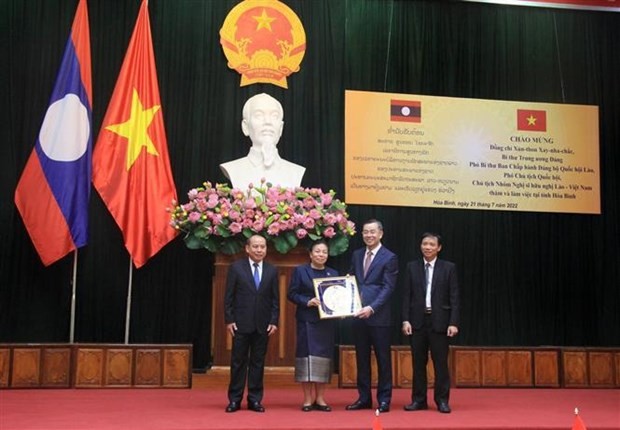 Lao National Assembly Vice President Sounthone Xayachack visits Hoa Binh