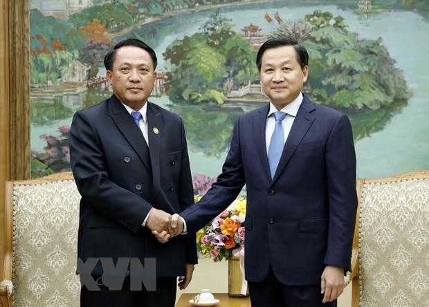 Deputy Prime Minister receives Lao Finance Minister