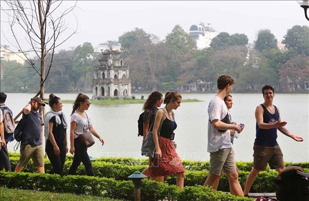 Vietnam welcomes over 954,000 foreign tourists so far this year