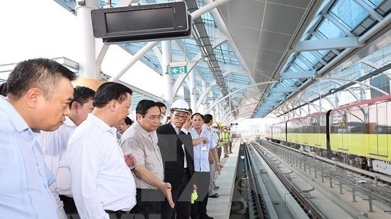 PM Pham Minh Chinh checks progress of Nhon-Hanoi Station urban railway