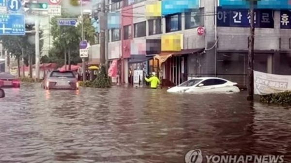Vietnam extended sympathy to RoK over serious losses caused by floods