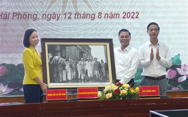 VNA signs deal on communication cooperation with Hai Phong
