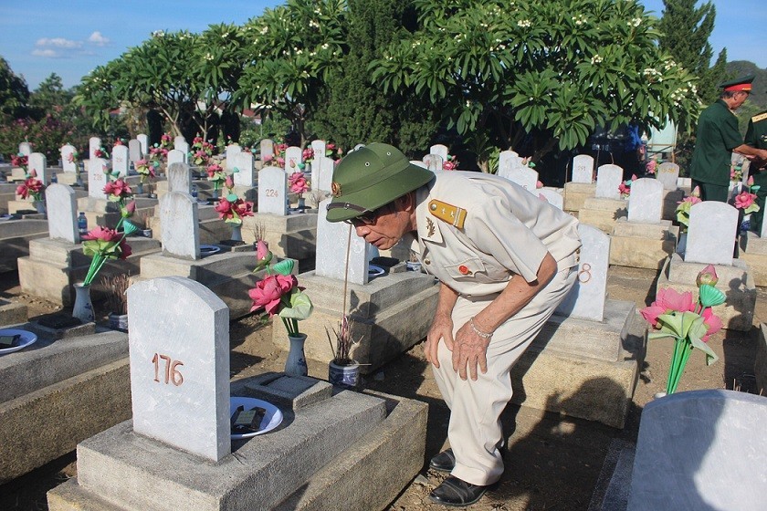 Vietnam-Lao International Martyrs’ Cemetery Vietnam-Lao International Martyrs’ Cemetery