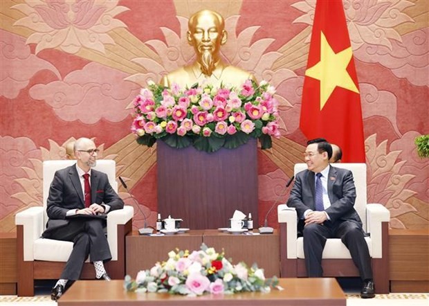 NA Chairman welcomes new Canadian Ambassador to Vietnam