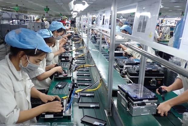 Vietnam attracts nearly 16.8 bln USD in FDI in eight months