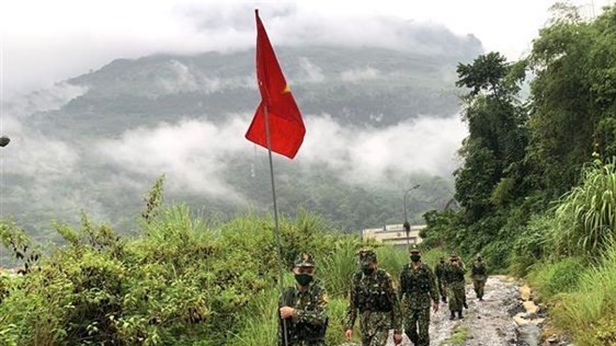 Vietnamese, Chinese provinces hold joint border patrol