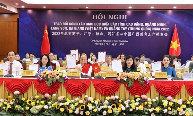 Vietnamese border provinces, China’s Guangxi strengthen educational cooperation
