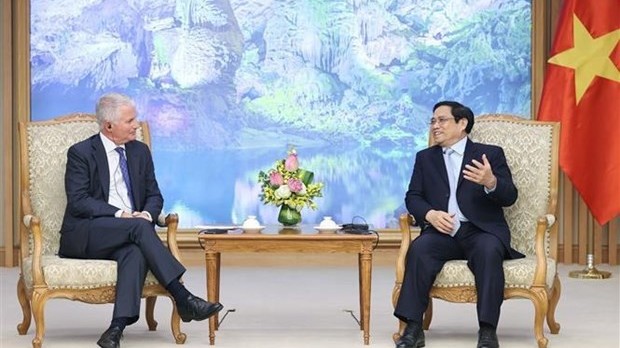 PM calls on Warburg Pincus to increase investments in Vietnam