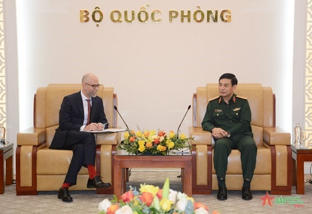 Vietnam, Canada seek to strengthen defence cooperation