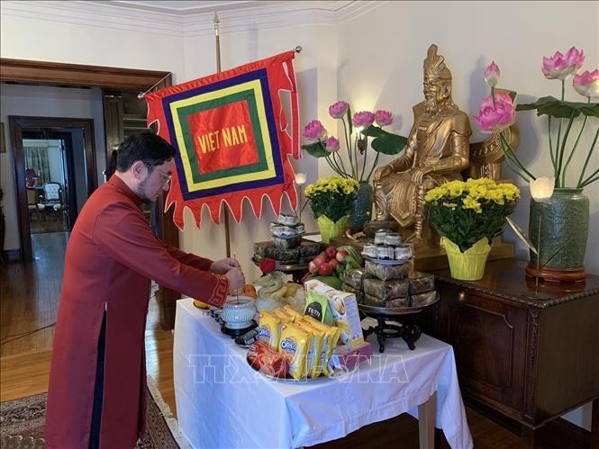 Vietnamese Embassy in Canada holds online Hung Kings worship ceremony