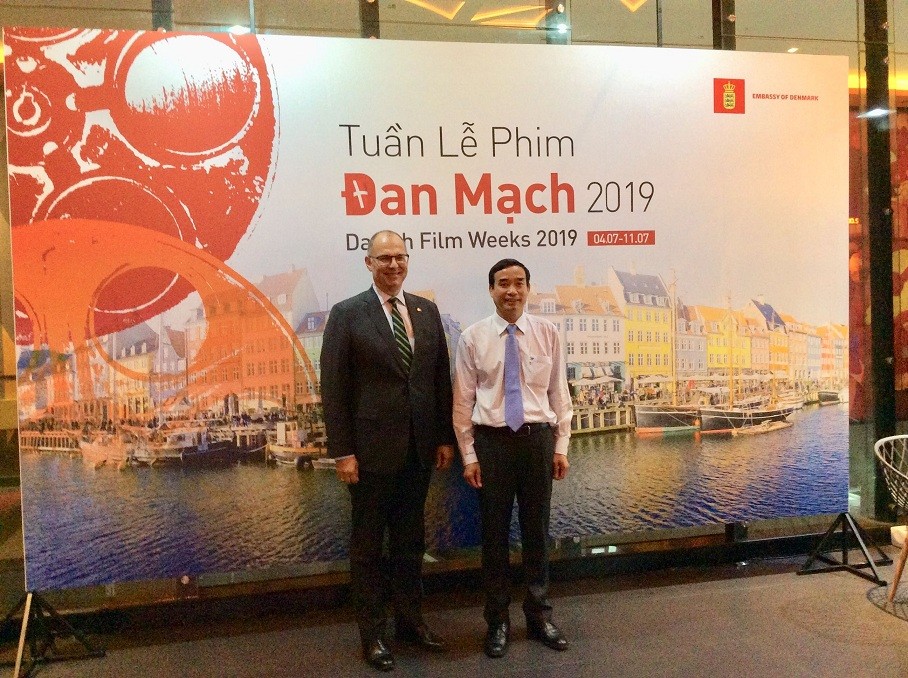 Ambassador of Denmark Kim Højlund Christensen and Vice Chairman of Da Nang Le Trung Chinh opened the Danish Film Weeks 2019 in Da Nang19 tại Đà Nẵng. (Nguồn: ĐSQ Đan Mạch tại Việt Nam)
