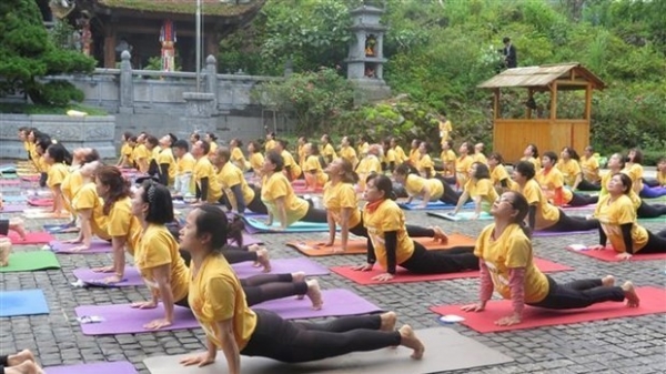 Lao Cai celebrates 8th International Yoga Day