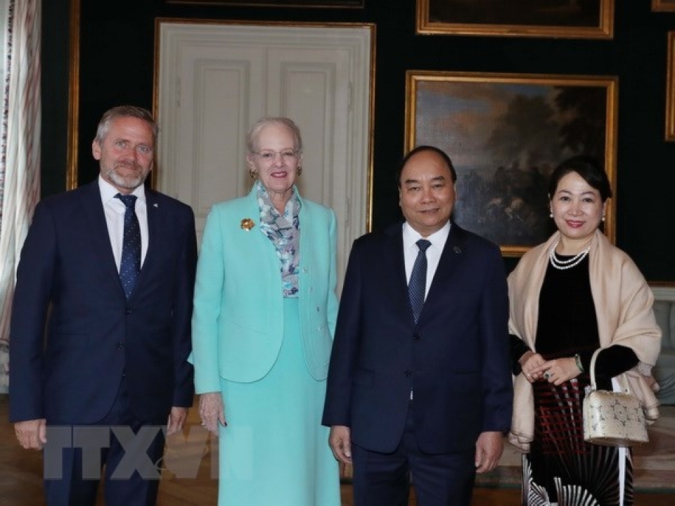 prime minister nguyen xuan phuc meets with danish queen