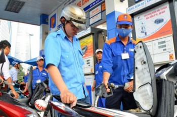 Vietnam increases petrol imports from ASEAN, South Korea