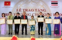vietnamese communities abroad celebrate tet