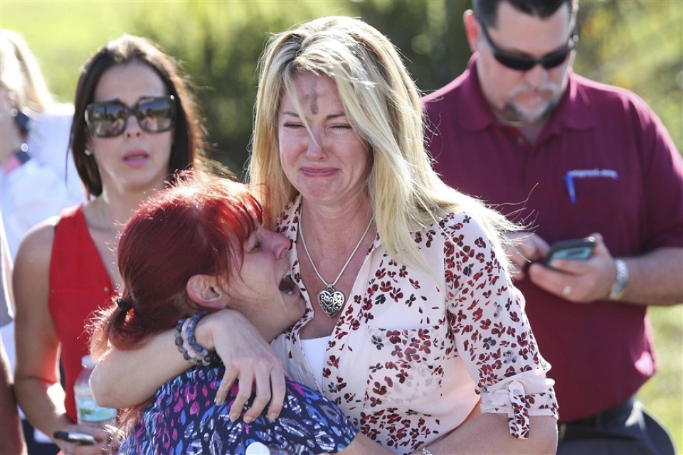 leaders extend condolences over us school shooting