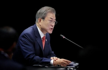 Korean President affirms role of cooperation with ASEAN